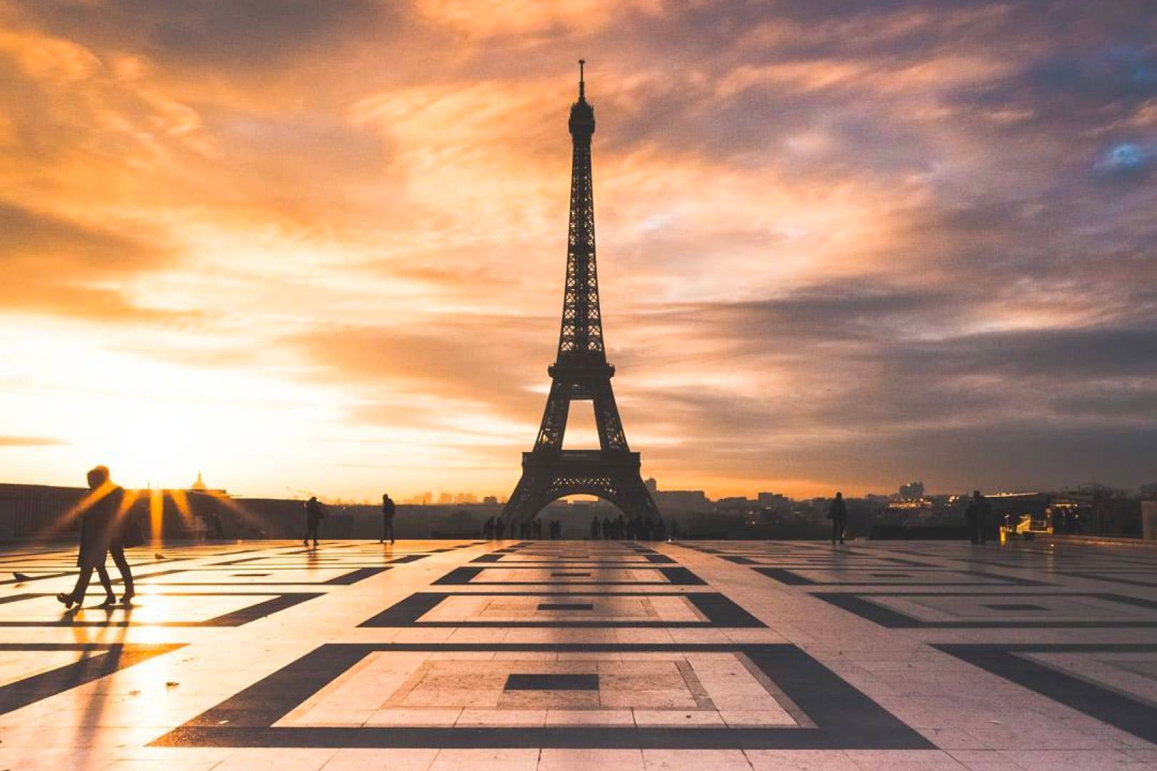 Top 5 Best Times to Visit the Eiffel Tower for Stunning Views ...